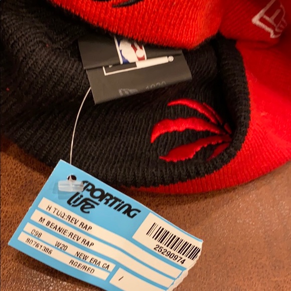 Raptors Kids Beanie *Reversible*! 🏀 NWT! - Picture 4 of 6